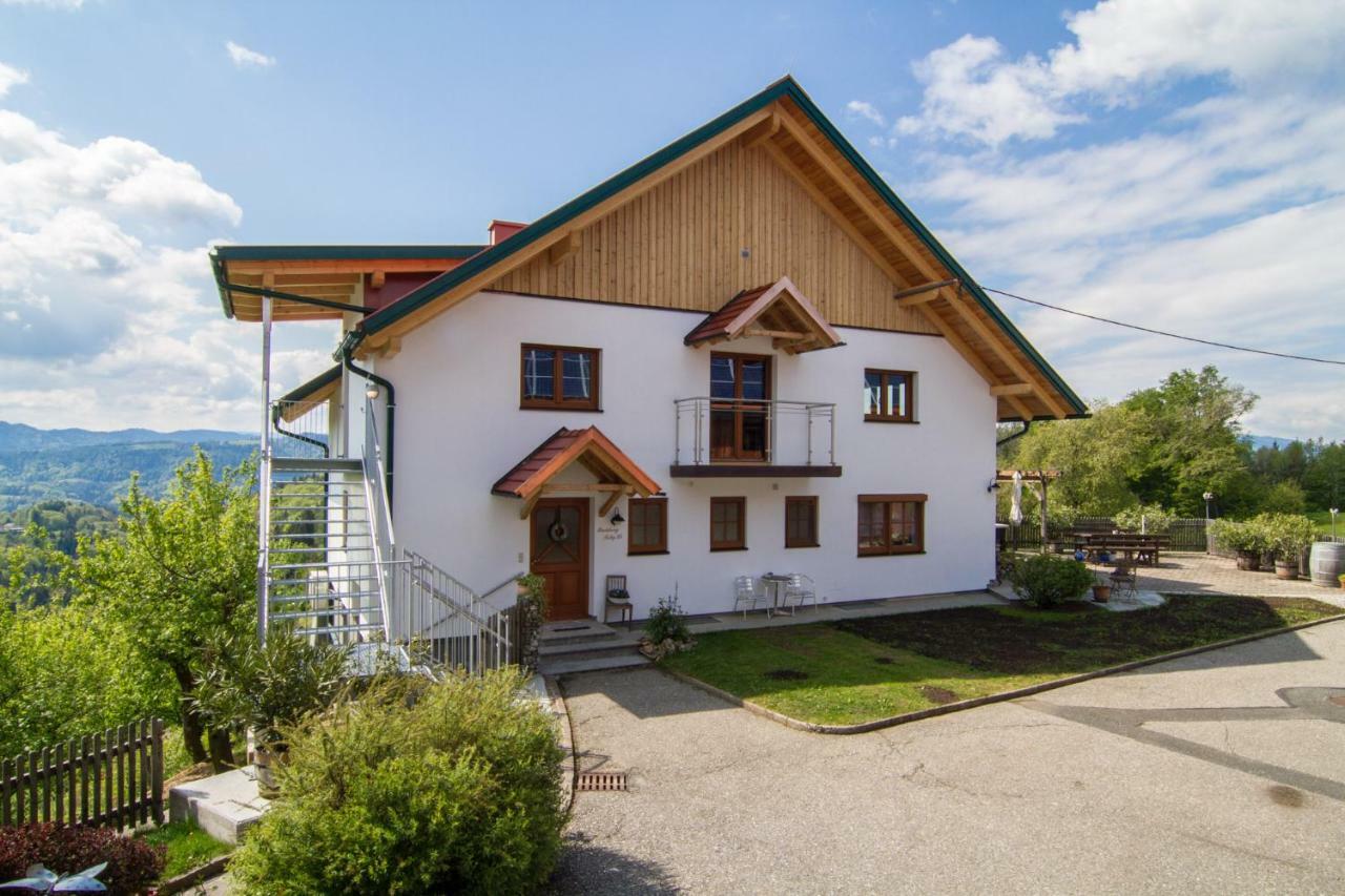 Ferienwohnung Traumaussicht Leutschach Bagian luar foto